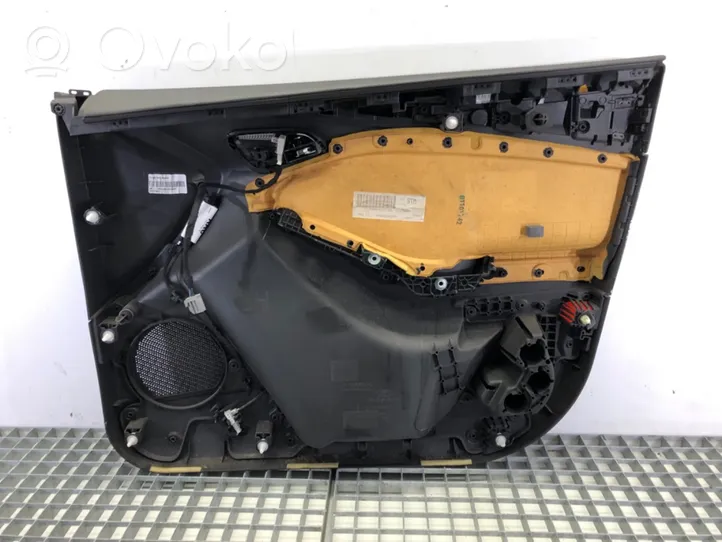 Ford Focus Etuoven verhoilu 