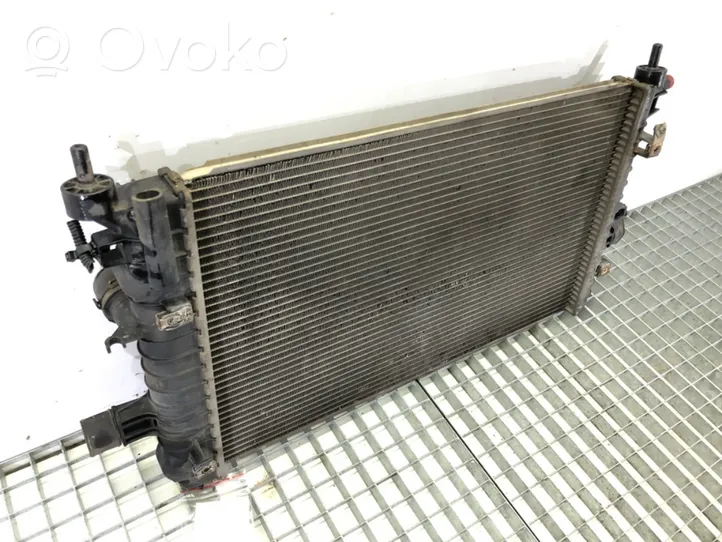 Opel Zafira B Radiateur de refroidissement 