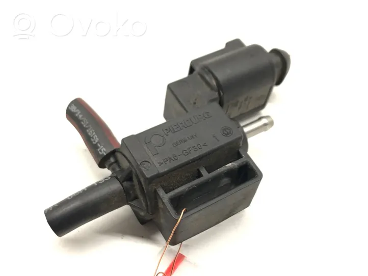 Audi A4 S4 B8 8K Regolatore di pressione del carburante 06H906283B