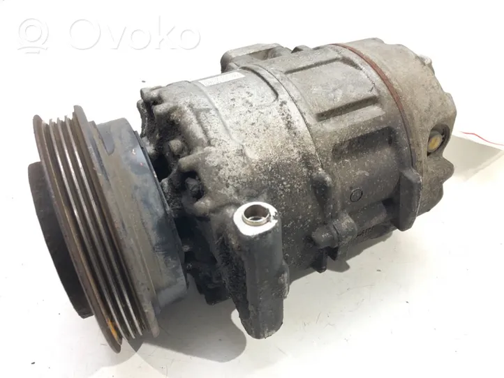 Volkswagen PASSAT B5.5 Air conditioning (A/C) compressor (pump) 8D0260808