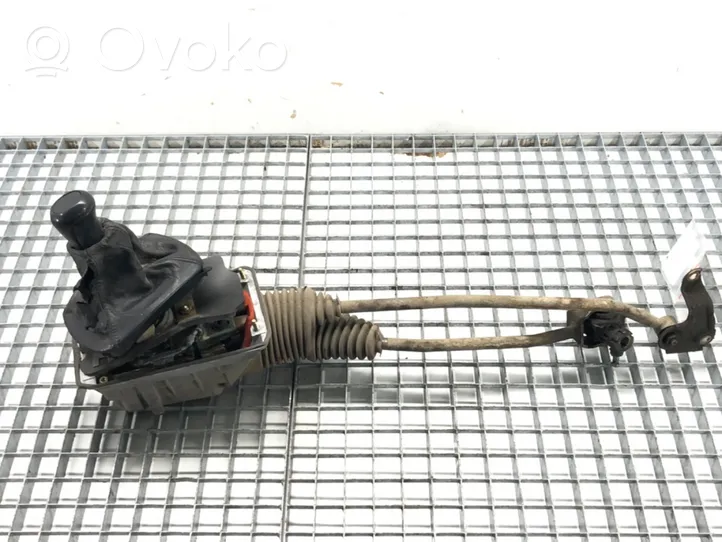 Audi A4 S4 B5 8D Drążek zmiany biegów 8D0711025B