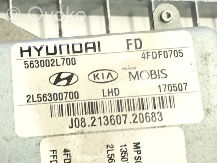 Hyundai i30 Stūres pastiprinātāja sūknis 563002L700