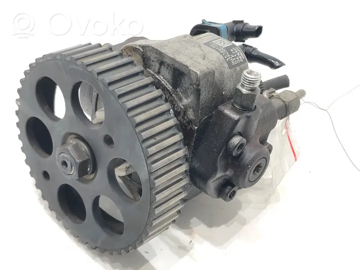Opel Astra J Fuel injection high pressure pump 55586499