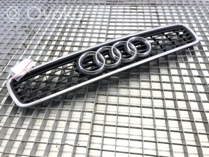 Audi A4 S4 B5 8D Grille de calandre avant 8D0853651J