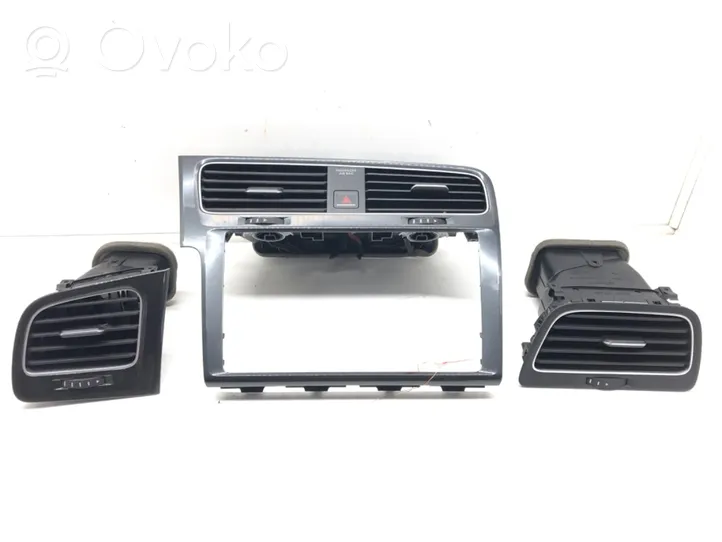 Volkswagen Golf VII Garniture, panneau de grille d'aération latérale 5G1819704R