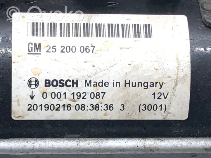 Opel Corsa E Rozrusznik 25200067