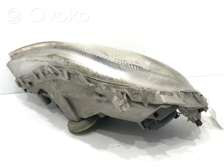 Mercedes-Benz Vaneo W414 Lampa przednia A4148200061