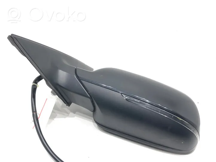 Audi A4 S4 B8 8K Front door electric wing mirror 