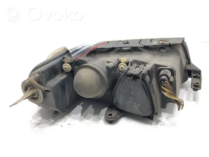 Volkswagen PASSAT B5.5 Lampa przednia 3B0941015AK