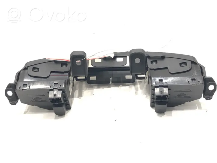 Fiat 500X Seat heating switch 735633987735600578