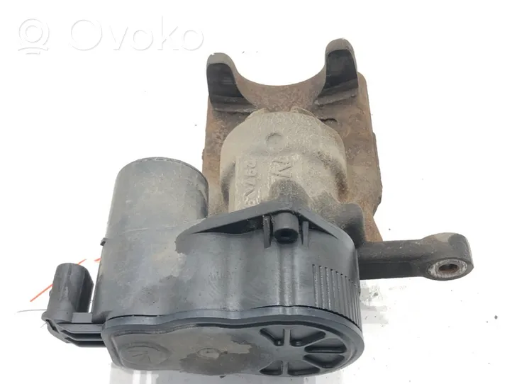 Opel Grandland X Rear brake caliper 9819060880