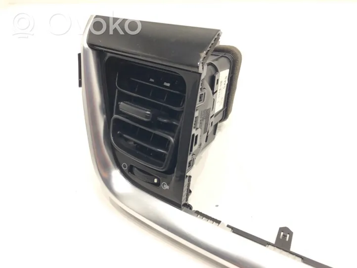 KIA Stonic Moldura protectora de la rejilla de ventilación lateral del panel 84740-H8AE0