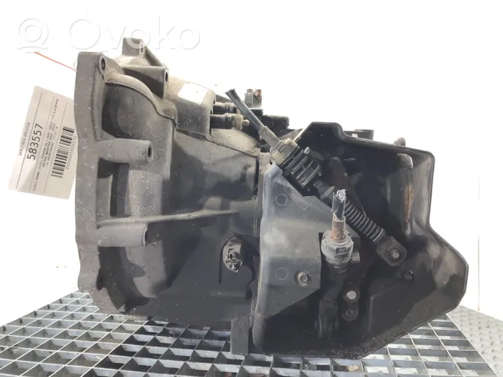 Ford Fusion Manualna 5-biegowa skrzynia biegów 2N1R7002NC