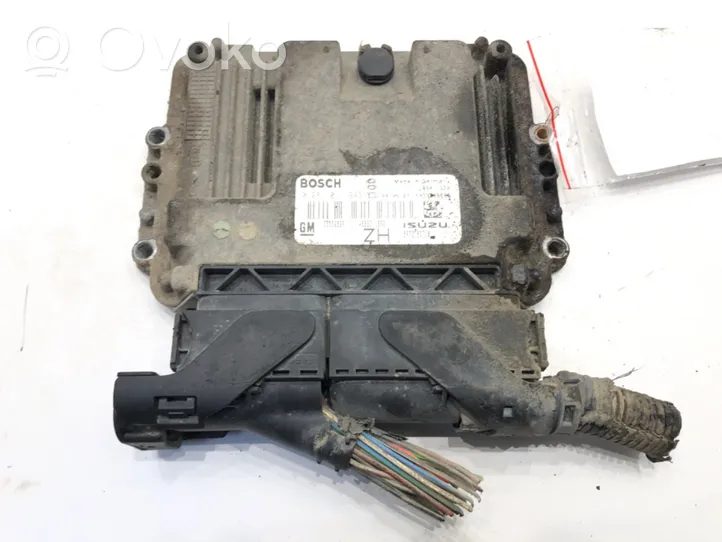 Opel Astra H Unité de commande, module ECU de moteur 55556829