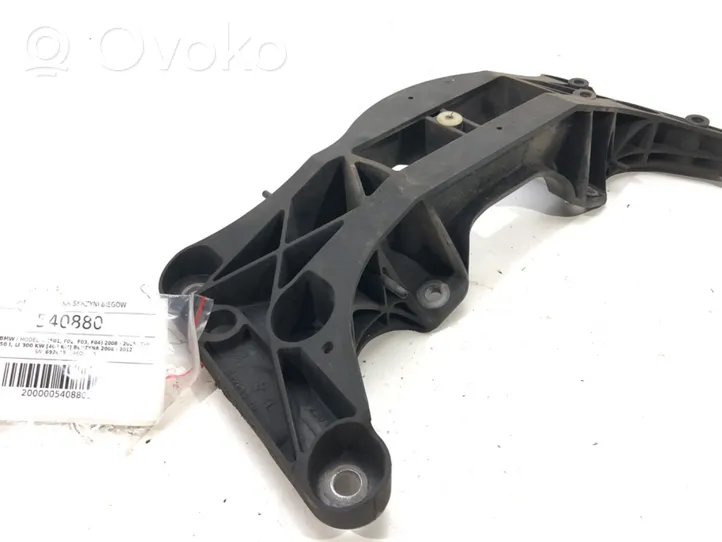 BMW 7 F01 F02 F03 F04 Soporte de la caja de cambios 69261510