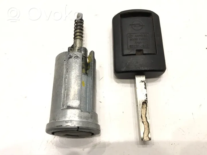 Opel Meriva A Aizdedzes atslēga 13168306