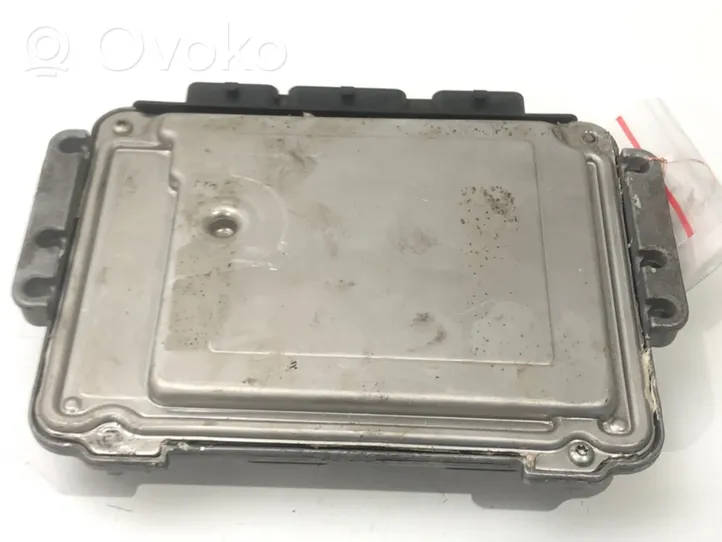 Toyota Avensis T250 Komputer / Sterownik ECU silnika 9656974680