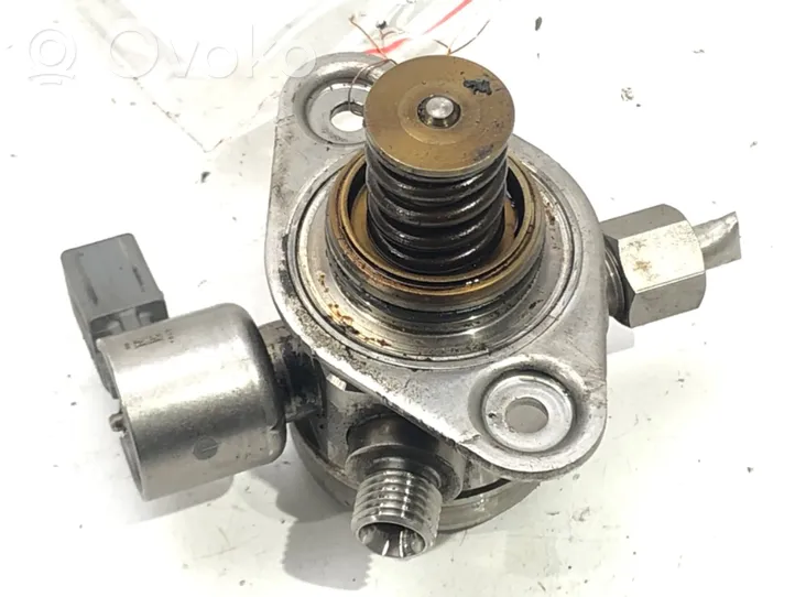 BMW 7 F01 F02 F03 F04 Polttoaineen ruiskutuksen suurpainepumppu 7595339