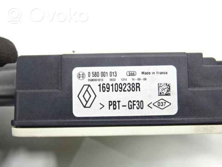 Nissan Qashqai Polttoainepumpun rele 169109238R