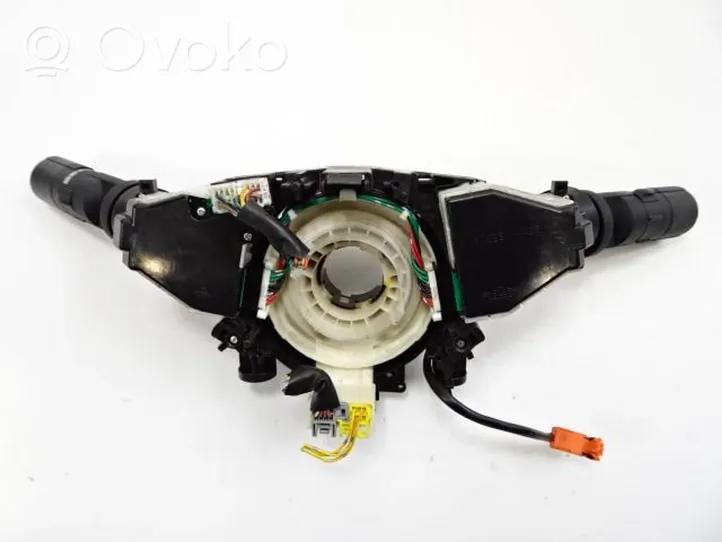 Nissan Qashqai Manetka / Przełącznik kierunkowskazów wycieraczek 25560JD003