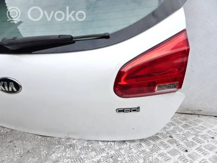 KIA Ceed Lava-auton perälauta 