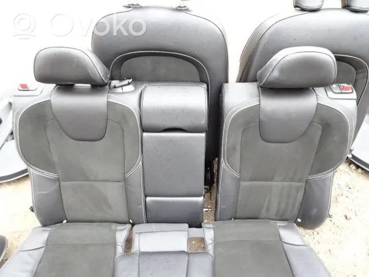 Volvo V40 Set di rivestimento sedili e portiere 