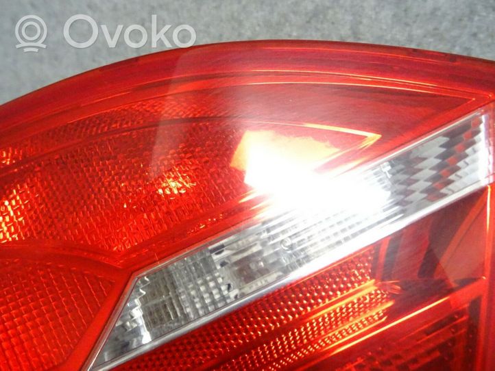 Volkswagen Jetta VI Lampy tylnej klapy bagażnika 5C6945093A