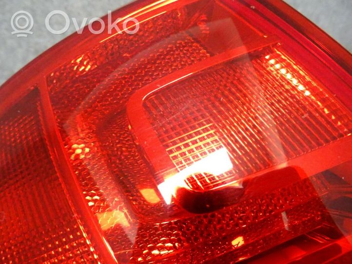 Volkswagen Jetta VI Aizmugurējais lukturis virsbūvē 5C6945095