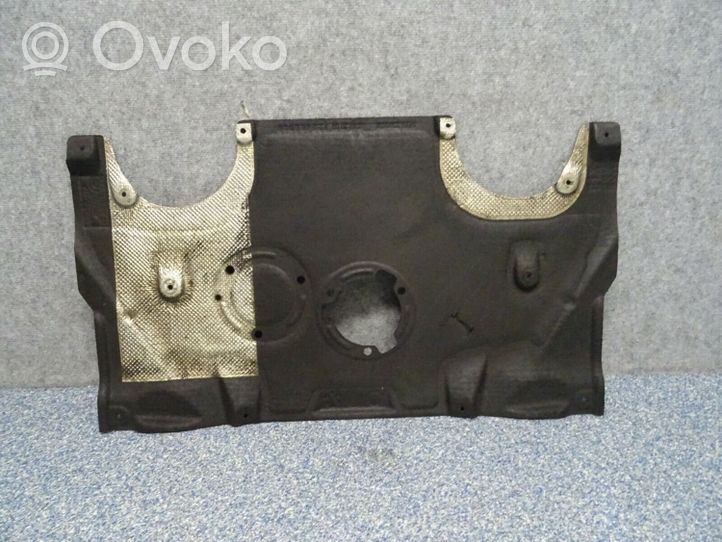 BMW 5 G30 G31 Protezione anti spruzzi/sottoscocca del motore 7340171