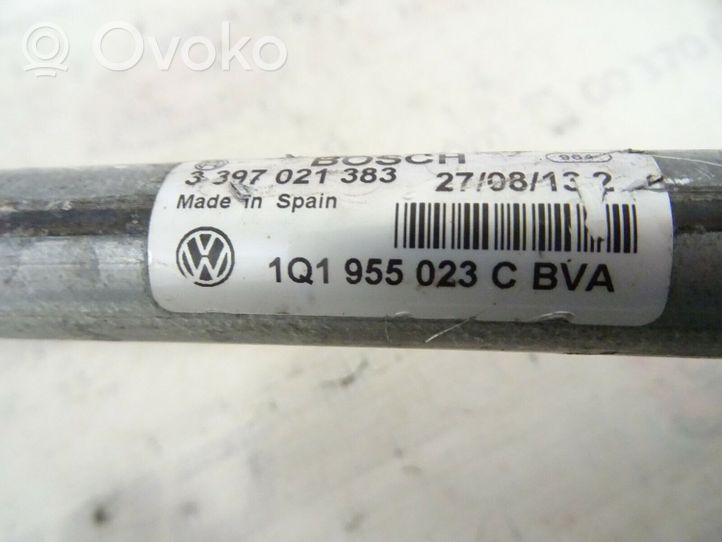 Volkswagen Eos Front wiper linkage and motor 1Q1955023C