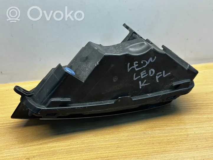 Seat Leon (5F) Światło przeciwmgłowe przednie 575941699A