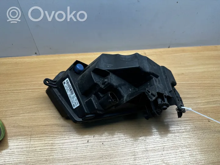 Seat Leon (5F) Światło przeciwmgłowe przednie 575941700A