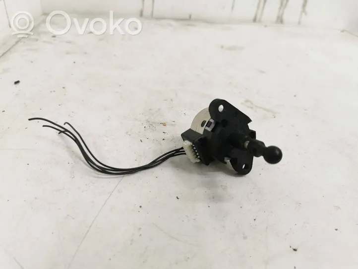 Volkswagen PASSAT B7 Headlight level adjustment motor 1307220041