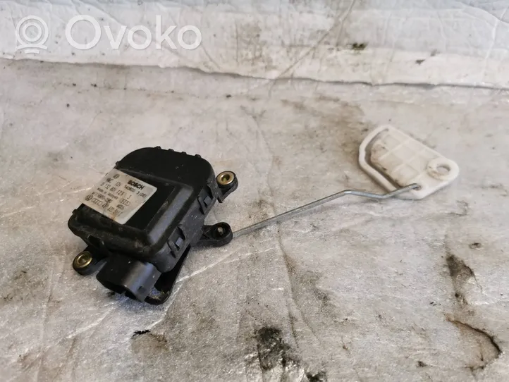 Volkswagen PASSAT B5 Air flap motor/actuator 4B1820511C