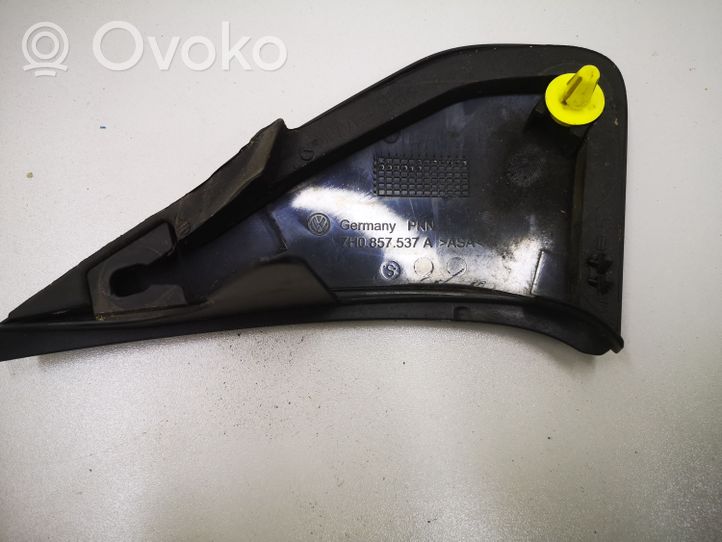 Volkswagen Multivan T5 Veidrodėlio plastikinė apdaila 7H0857537A