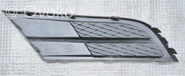 Volkswagen Jetta VI Grille inférieure de pare-chocs avant 5C6853666G