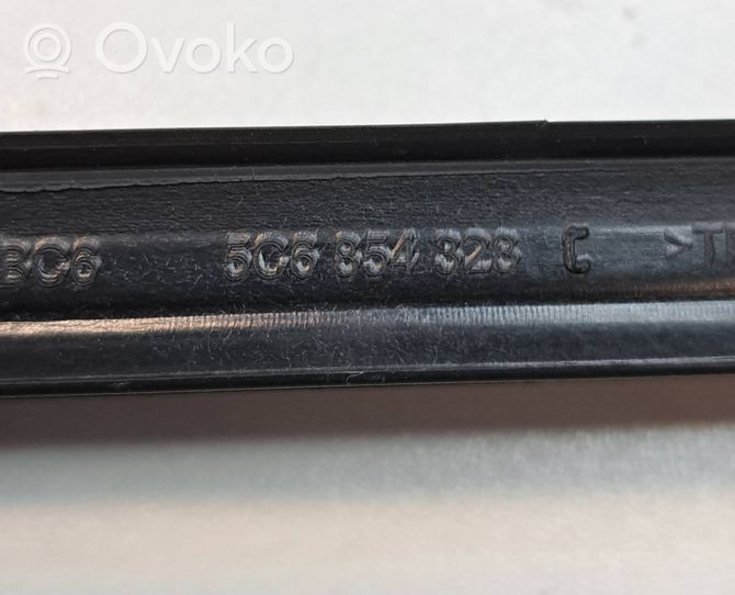 Volkswagen Jetta VI Rivestimento modanatura del vetro della portiera anteriore 5C6857328