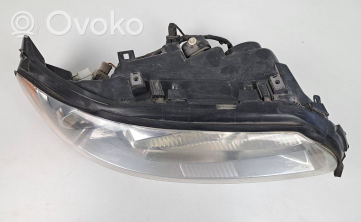 Volvo XC70 Lampa przednia 30698836