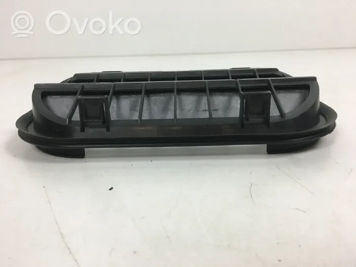 Volkswagen Golf VII Quarter panel pressure vent 6R0819465A