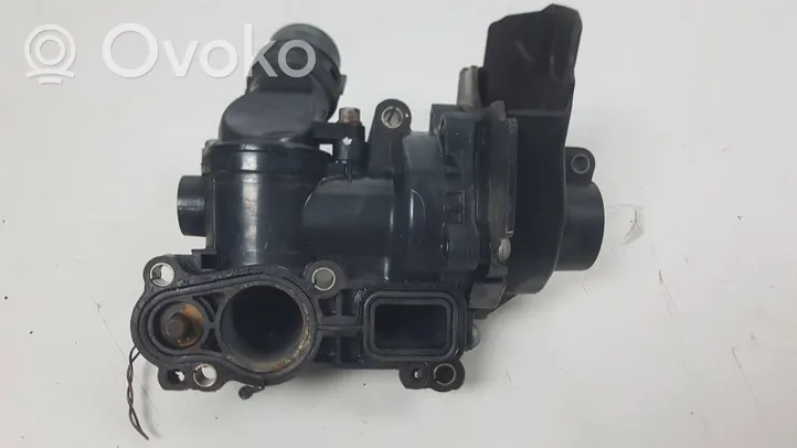 Audi A4 S4 B8 8K Vesipumppu 06H121026AB