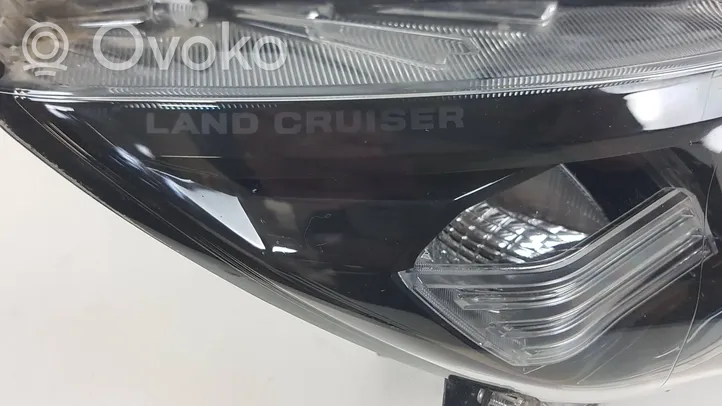 Toyota Land Cruiser (J150) Lampa przednia 8114560S00