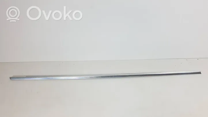 Volvo XC60 Etuoven lasin muotolista 31371111