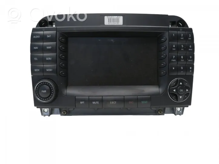 Mercedes-Benz CL C215 Radio/CD/DVD/GPS-pääyksikkö A2208702689