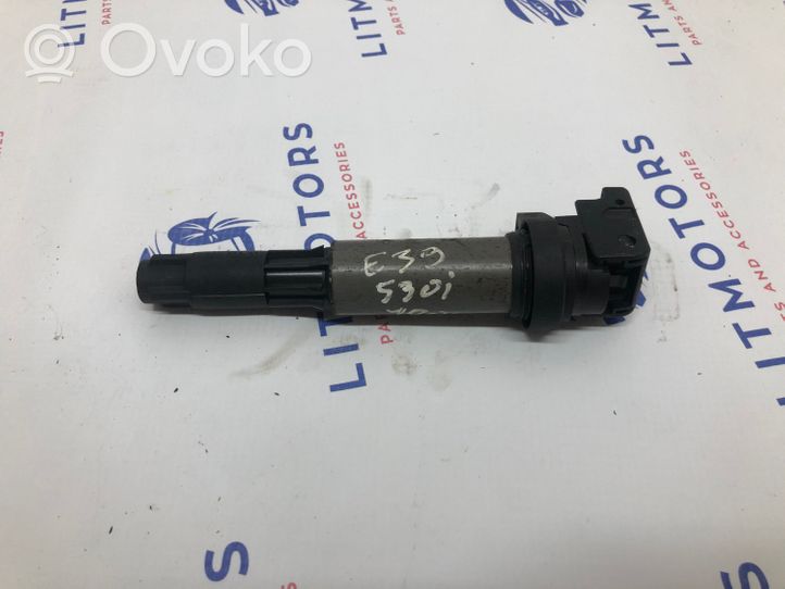 BMW 7 E38 High voltage ignition coil 0221504100