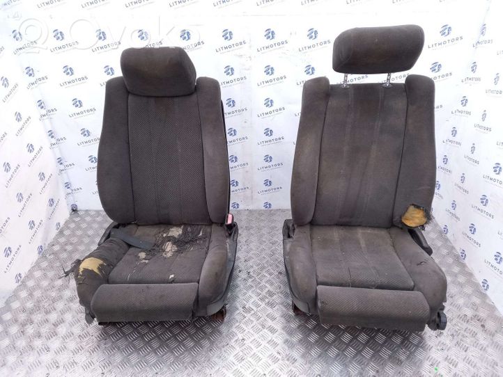 BMW 5 E34 Juego del asiento 52108110195