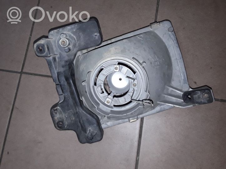 Nissan Navara D22 Phare frontale 11024717