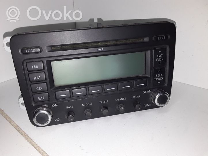 Volkswagen PASSAT CC Radio/CD/DVD/GPS-pääyksikkö 