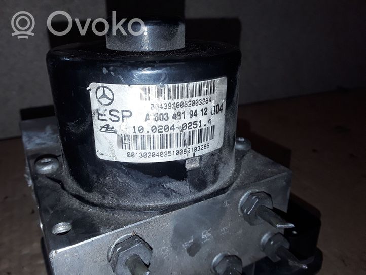 Mercedes-Benz C W203 ABS-pumppu A0034319412Q04