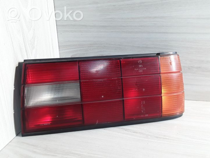 BMW 3 E30 Galinis žibintas kėbule 185004