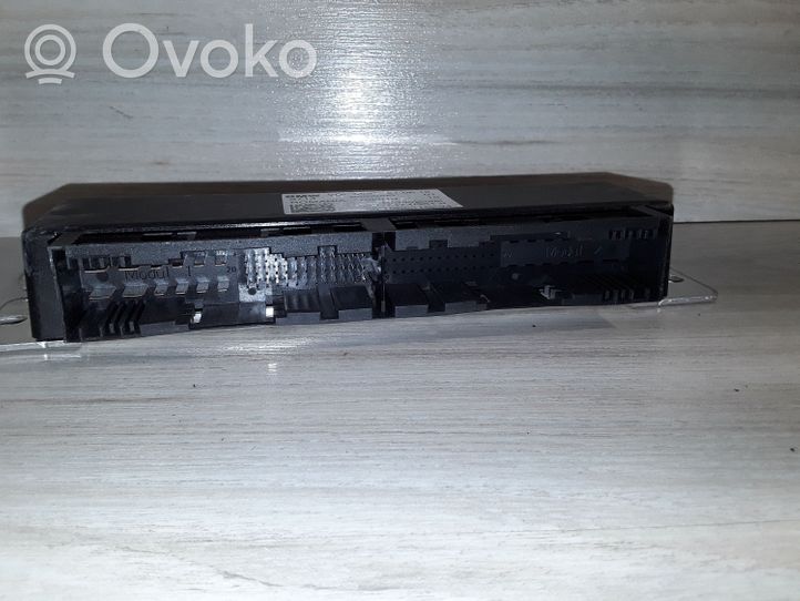 BMW M5 F90 Module de commande suspension pneumatique arrière 18261801